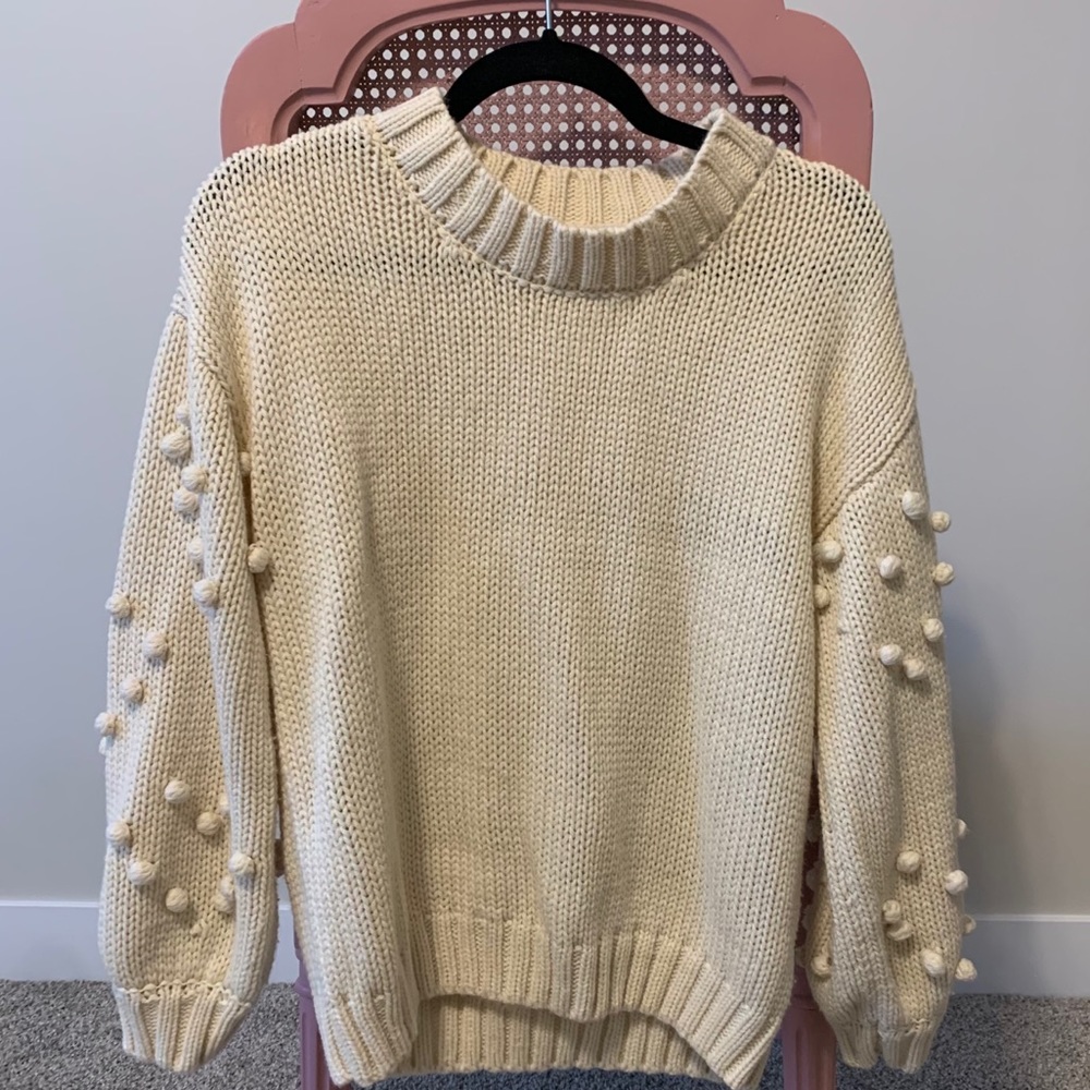 Polkadot sleeved sweater